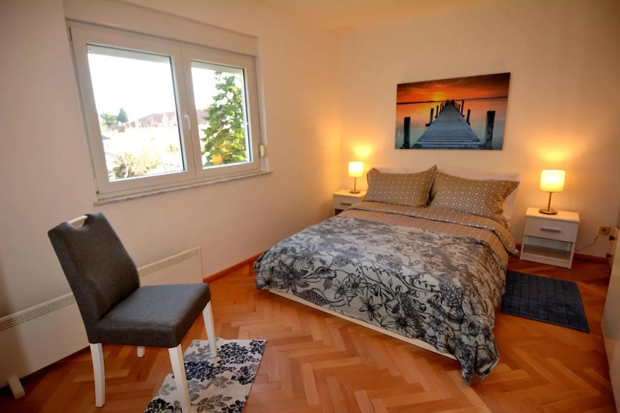 Apartman Monte Rizzi Apartment Pula